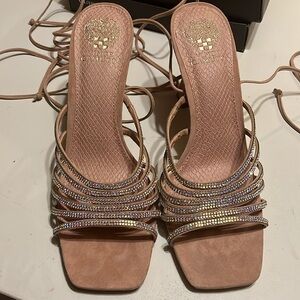 TIE UP DIAMOND SUEDE HEELS